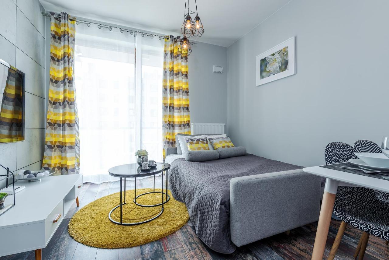 Close To Chopin Airport, Parking, Remote-ready *