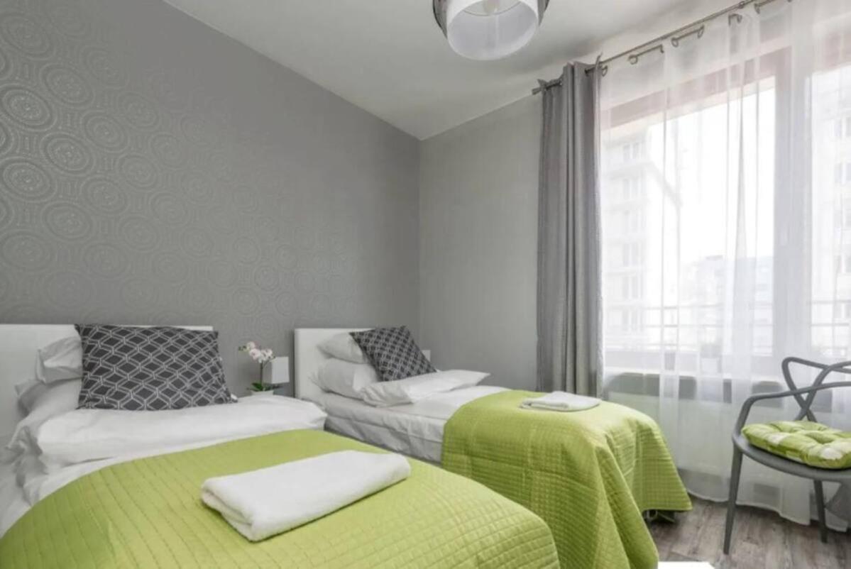 Appartamento Close To Chopin Airport, Parking, Remote-ready *
