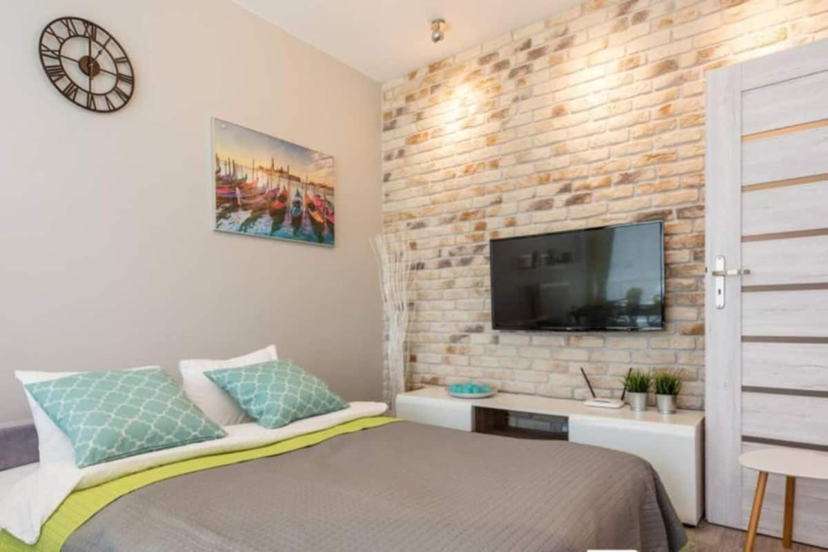 Close To Chopin Airport, Parking, Remote-ready *
