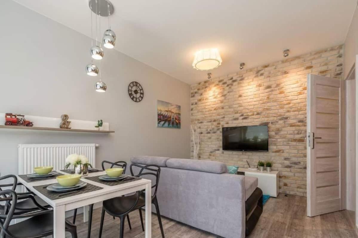 Appartamento Close To Chopin Airport, Parking, Remote-ready