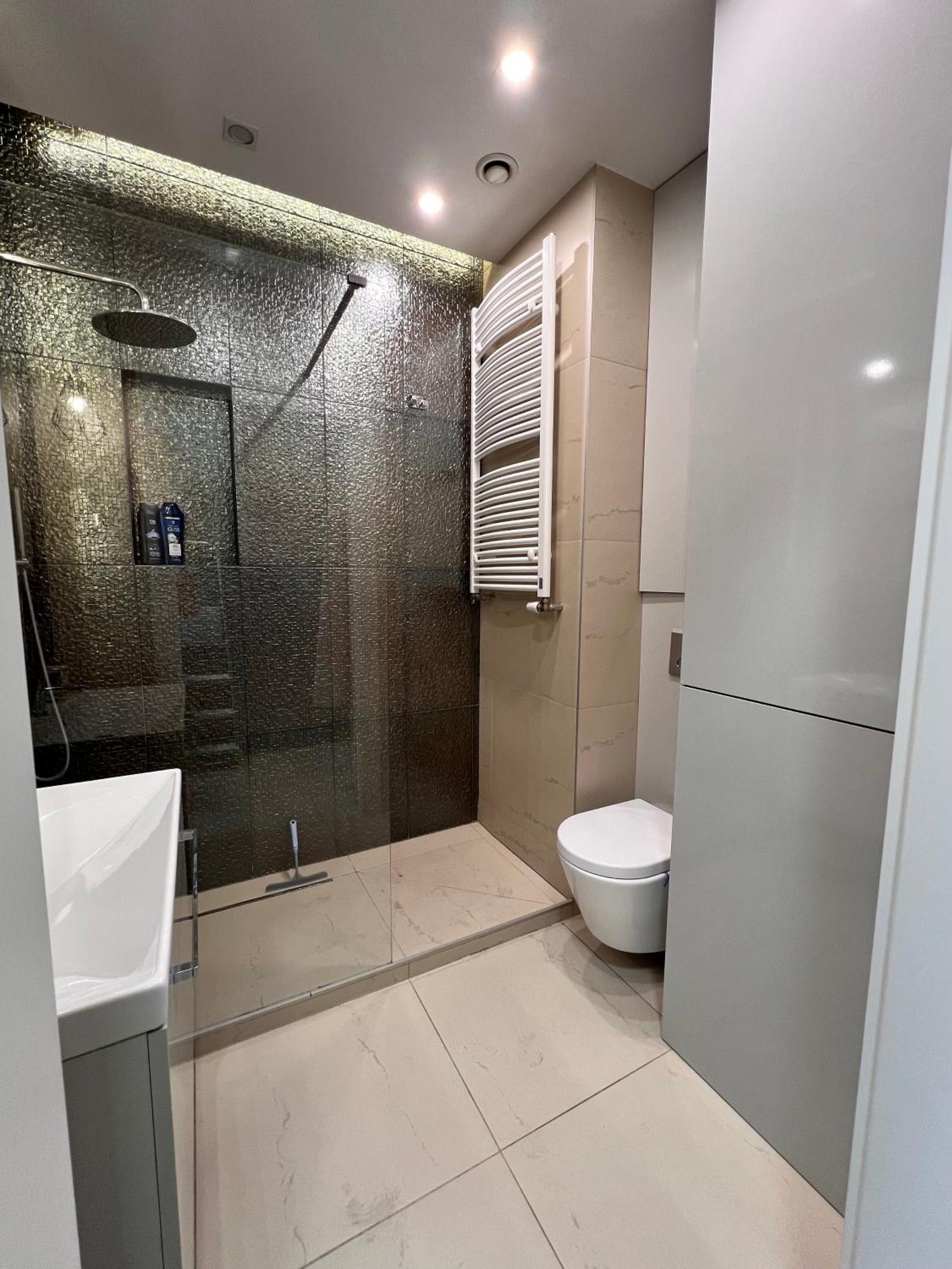 Apartment Close To Chopin Airport, Moduo Cybernetyki, Free Parking By Cosmo Spirit Warschau